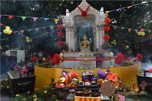 深圳弘法寺下院万佛禅寺举行四面佛开光6周年祈福法会