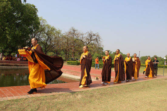 尼泊尔中华寺在蓝毗尼举办汉传佛教浴佛法会