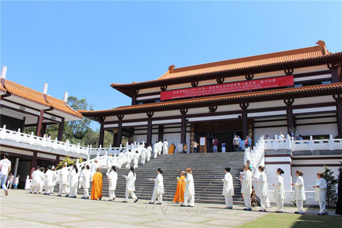 短期出家首次登陆南美洲