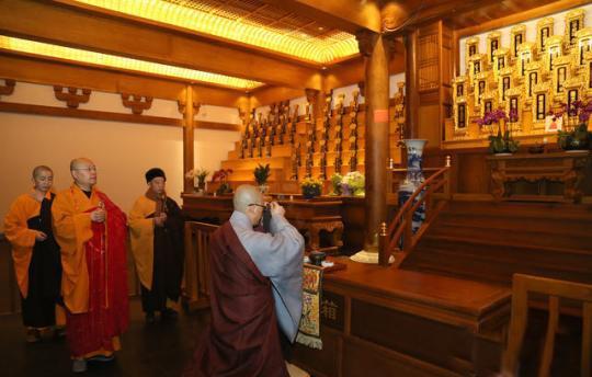 戒清法师荣膺杭州净慈寺方丈