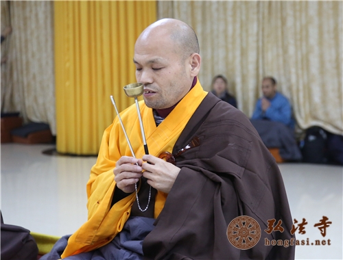 悟智长老禅坐念佛弘法寺首座一如长老与大众净行印顺大和尚领众静坐