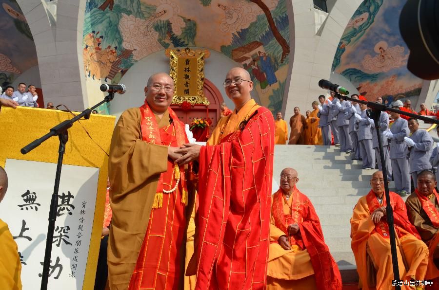 亲切握手 亲切握手