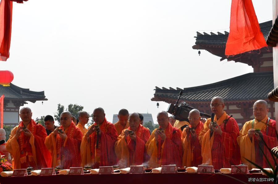 众大德主法开光 众大德主法开光