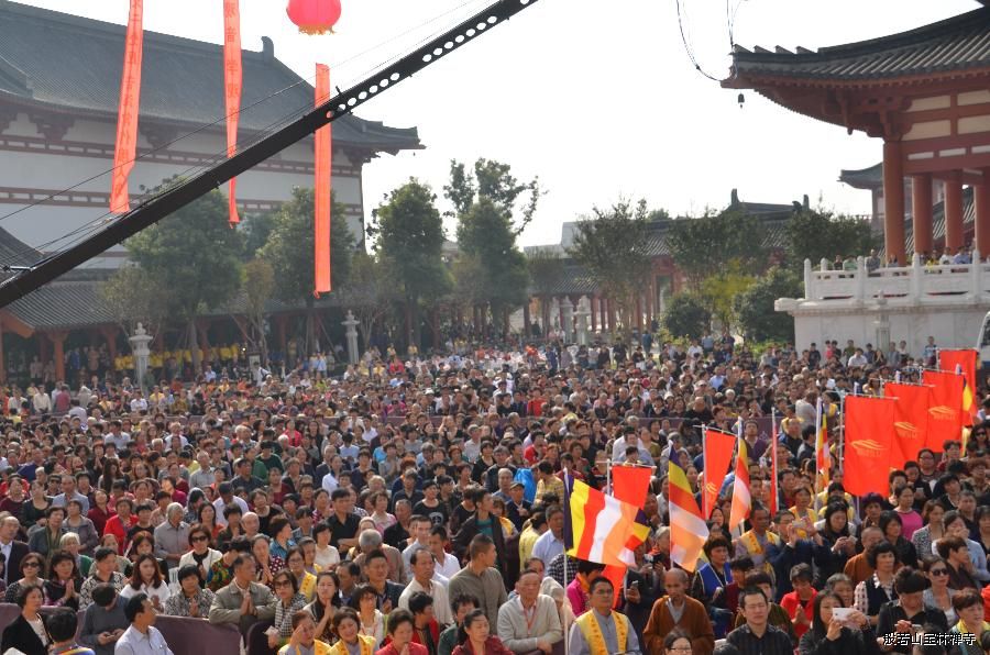 信众云集 信众云集