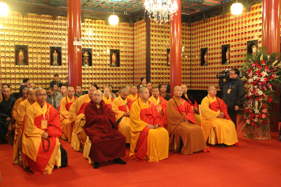 诸山长老莅临见证