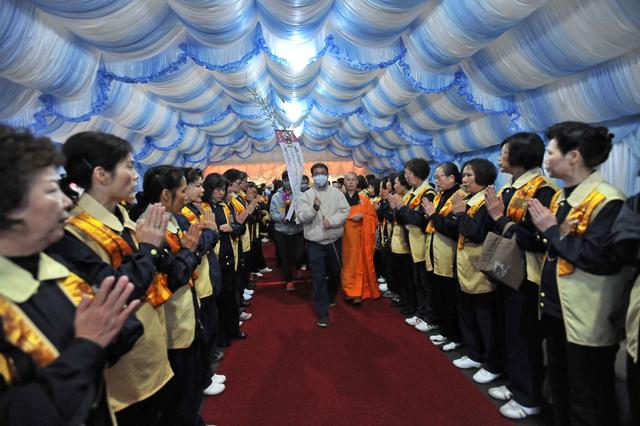 佛光山为台湾空难罹难者祈福超度法会