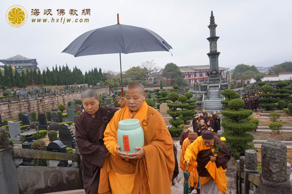 达明法师舍利奉安仪式在资国寺举行