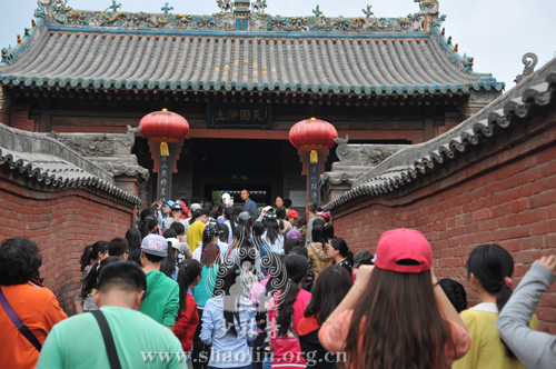 太原师范学院师生参访资寿寺