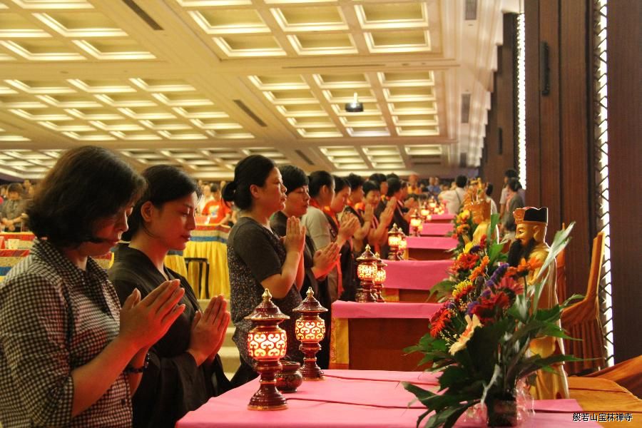 礼敬诸天 礼敬诸天