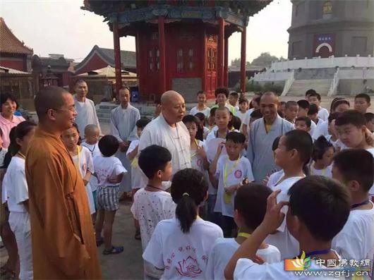 保定观音寺举办的小朋友暑期欢乐营（第十九期）开幕