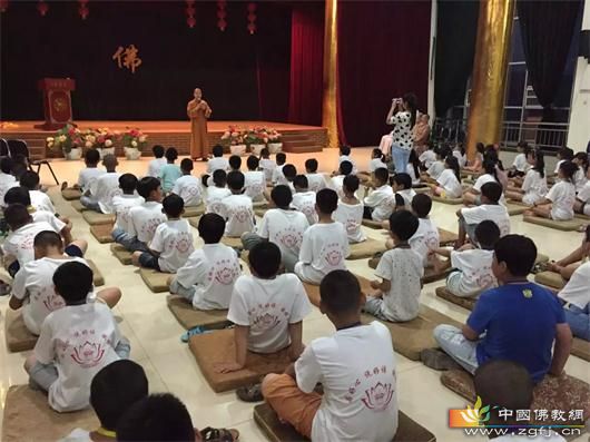 保定观音寺举办的小朋友暑期欢乐营（第十九期）开幕