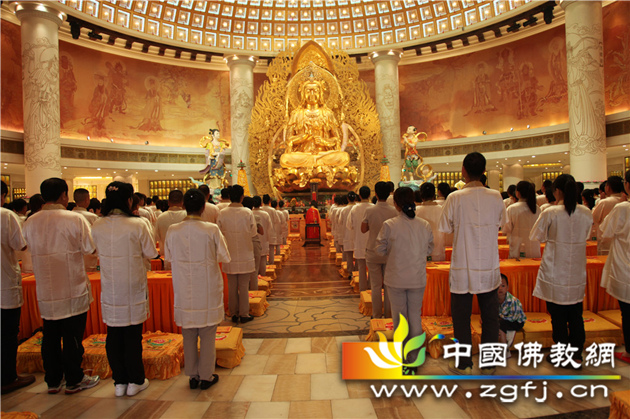 06 祈福法会清净庄严,涤洗心灵 摄影:鲁炜.jpg