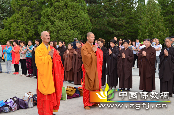 张家口市佛教协会、云泉禅寺纪念中国人民抗日战争暨世界反法西斯战争胜利70周年主题法会