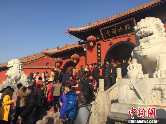 千年古刹柏林禅寺不见“浓烟袅袅”倡祈福新风尚