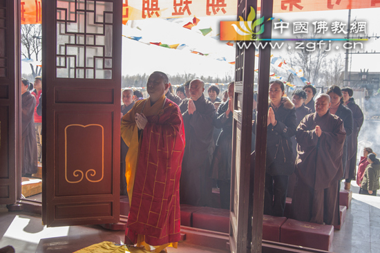 石佛古寺短期出家第三天举行“佛涅槃日纪念法会”