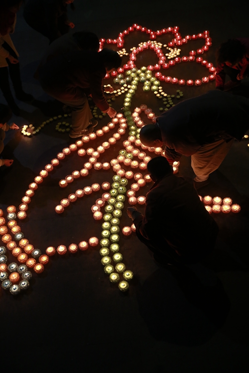 浙江宁波慧日禅寺于观音圣诞举行剃度普佛放生供灯法会