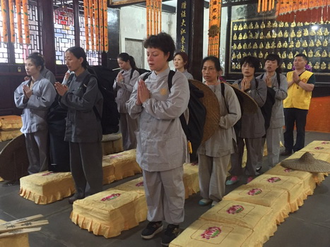 重庆华岩寺僧众行脚朝圣达摩道场菩提寺今日启程