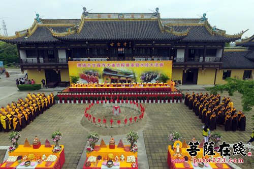 龙天护法,古刹复兴,海会云集,佛门生辉(图片来源:菩萨在线 妙雨/摄)