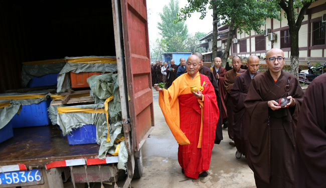 【东林大佛】文殊菩萨圣诞日 祝圣放生利有情