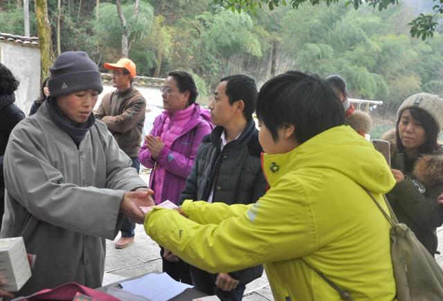 九华山上禅堂“行愿济世”功德会地藏道场供僧活动圆满