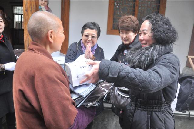 九华山上禅堂“行愿济世”功德会地藏道场供僧活动圆满