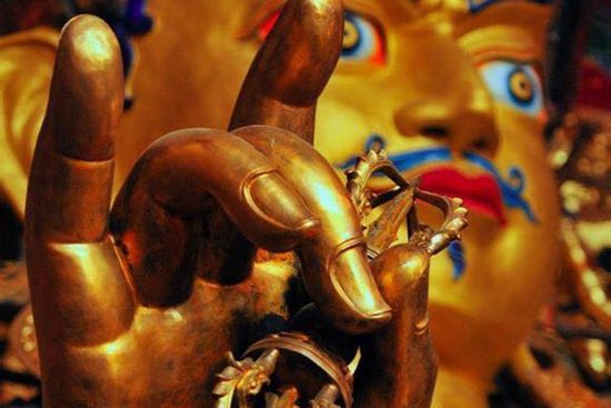 面对负面的人和事，在我们能力范围内，要尽力去改变它。