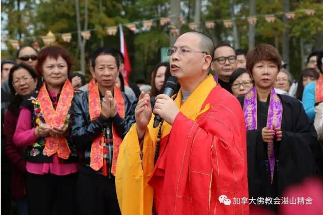 加拿大五台山木结构大殿起吊开工了