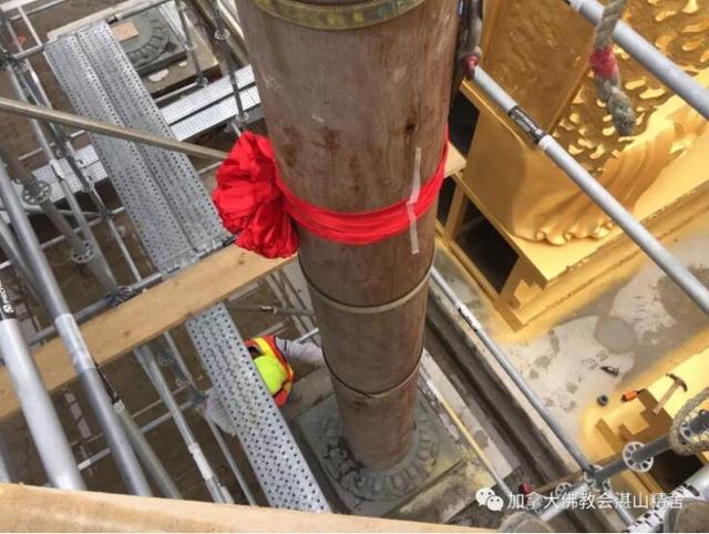 加拿大五台山木结构大殿起吊开工了