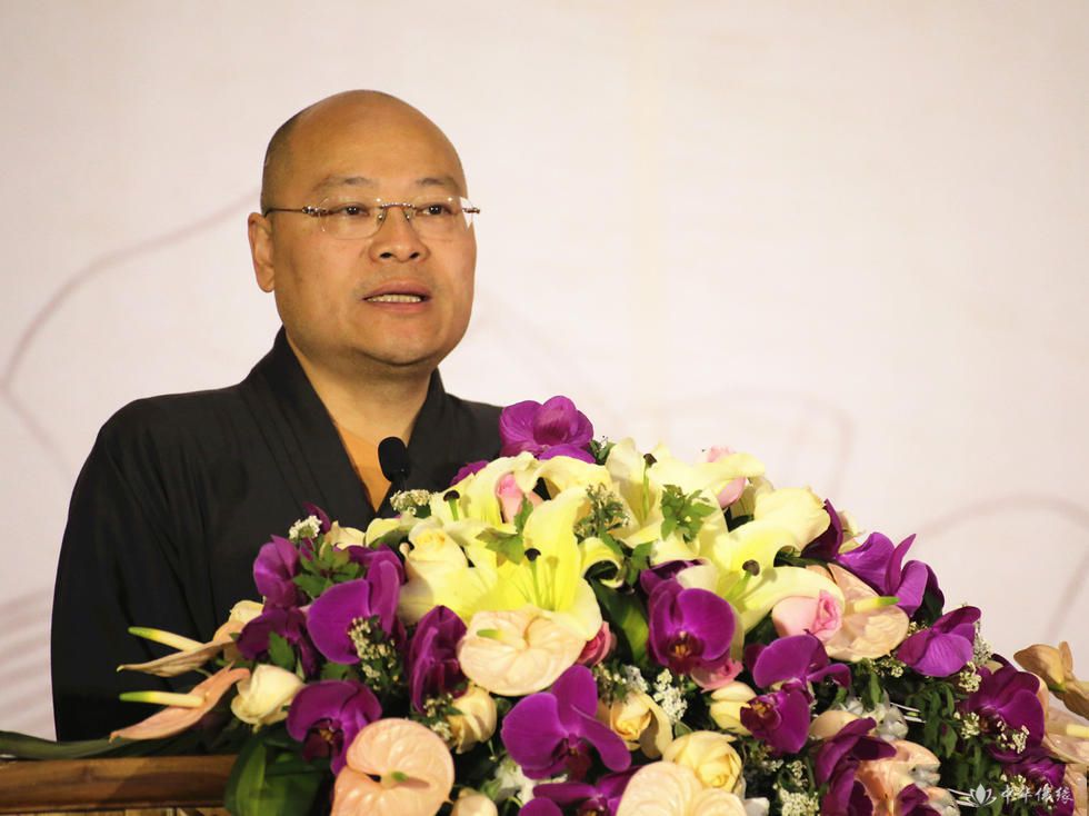 经法师做精彩点评,并勉励与会大众用功办道于闻思修,解行相应于信愿行