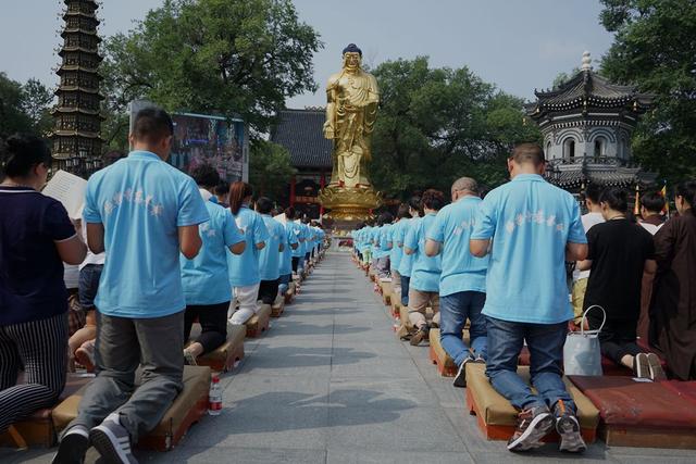 滴滴爱心汇成海洋 极乐慈善扬帆远航