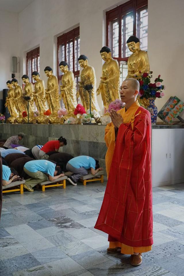 滴滴爱心汇成海洋 极乐慈善扬帆远航