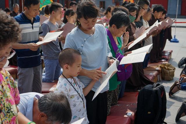 滴滴爱心汇成海洋 极乐慈善扬帆远航