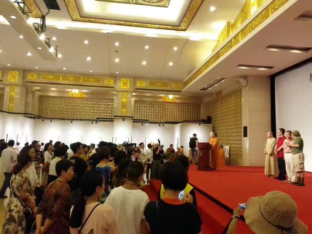 权迎升“禅画小和尚”水墨艺术巡回展于上海玉佛禅寺隆重开幕