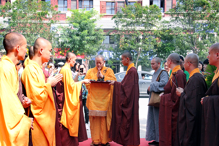 1504942433378421.jpg 271504937740_.pic_hd 拷贝.jpg