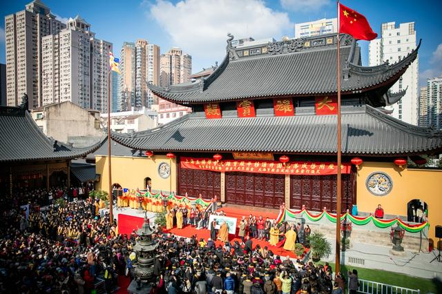 上海玉佛禅寺大雄宝殿平移顶升圆满落成