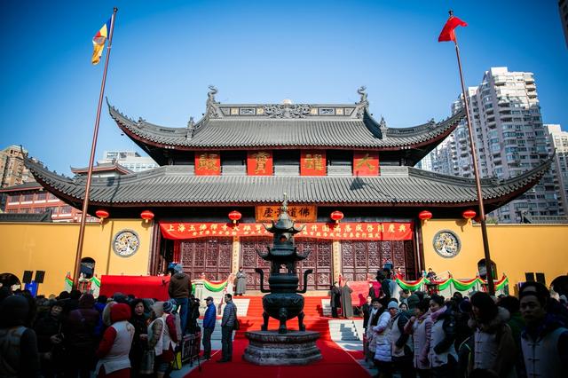 上海玉佛禅寺大雄宝殿平移顶升圆满落成