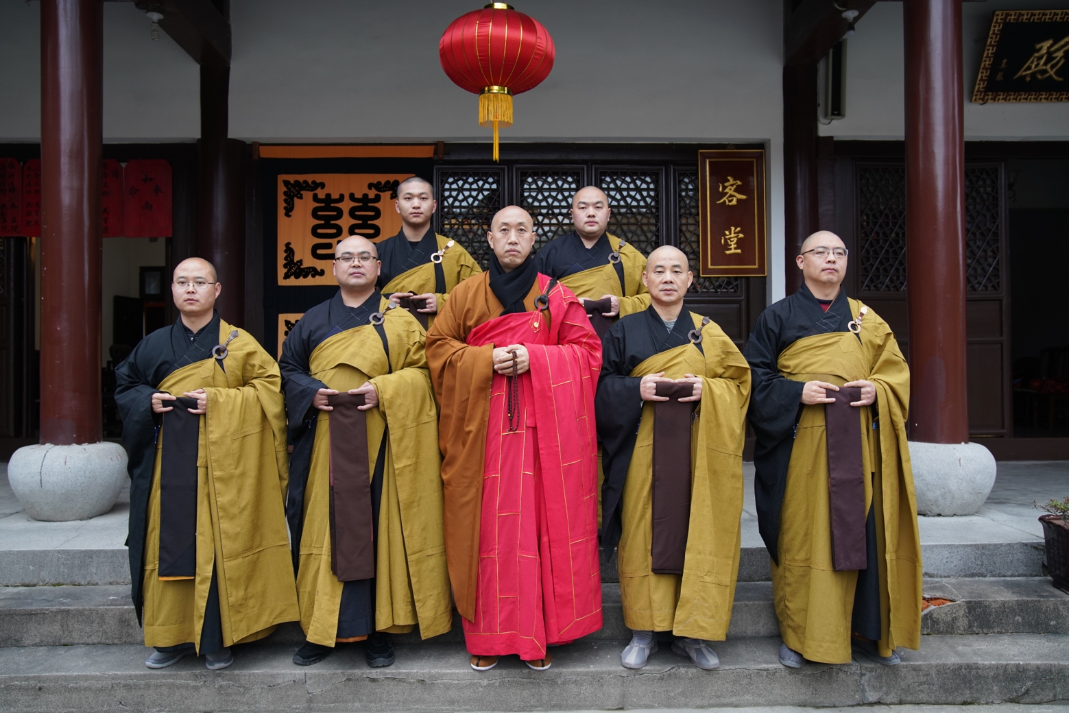 客堂合影_爱奇艺.jpg 客堂合影_爱奇艺.jpg