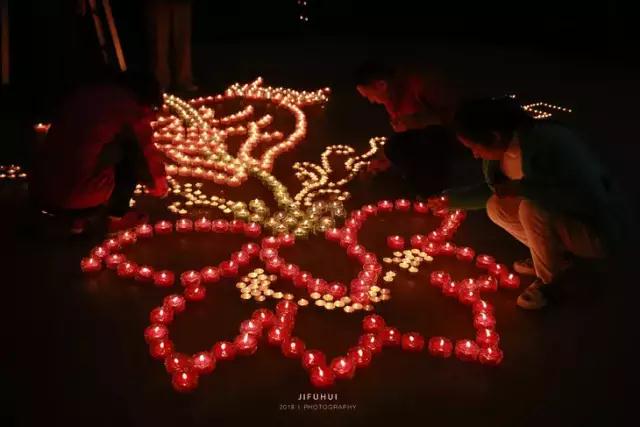 今日八月十五中秋节,恭迎月光菩萨圣诞! 今日八月十五中秋节,恭迎月光菩萨圣诞!