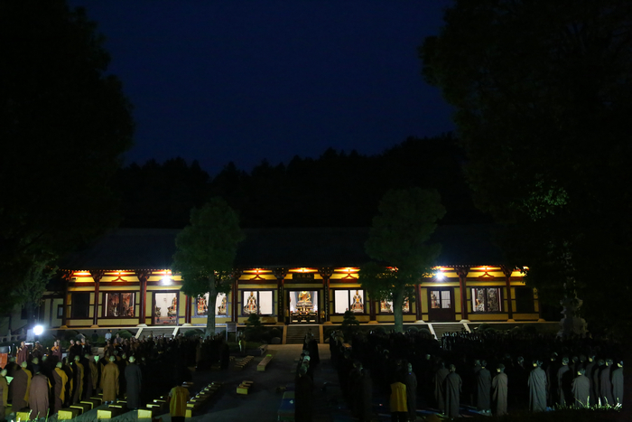 净土苑举行月光菩萨圣诞祝圣法会