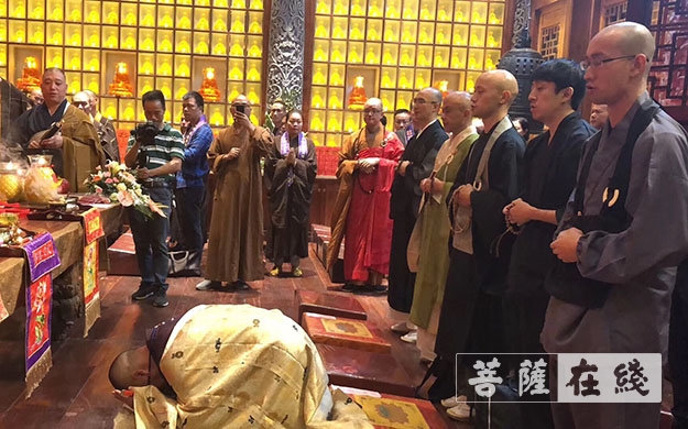 参访福州鼓山涌泉寺、石塔寺、定光寺。 (2).jpg 参访福州鼓山涌泉寺、石塔寺、定光寺。 (2).jpg