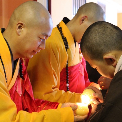 明日文殊菩萨圣诞日！积福慧供灯共修正在进行中……