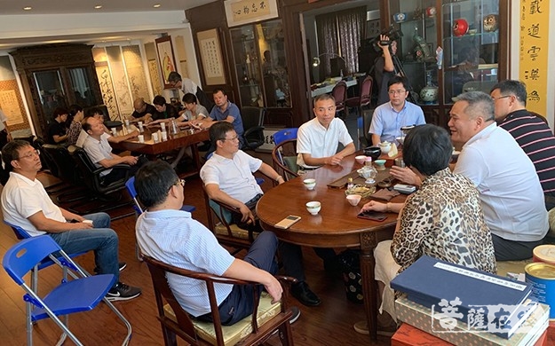 座谈交流。陈芝宽摄4.jpg 座谈交流。陈芝宽摄4.jpg