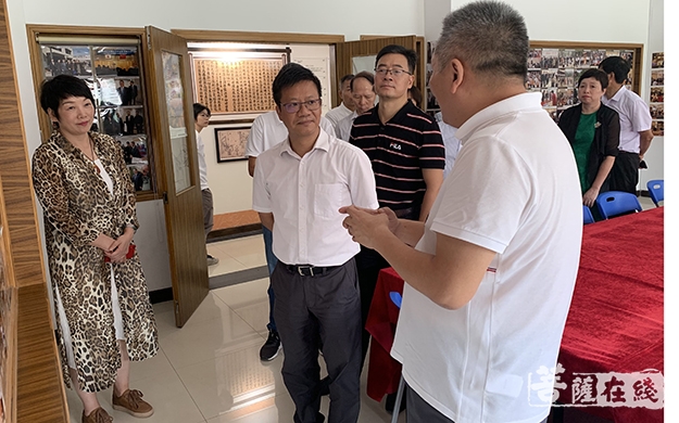 调研考察黄檗文物馆。陈芝宽摄2.jpg 调研考察黄檗文物馆。陈芝宽摄2.jpg