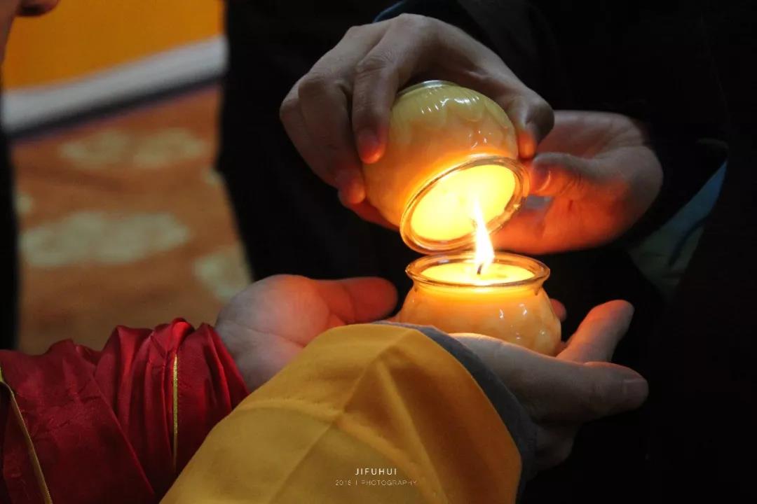 一灯能除千年暗:_恭迎燃灯佛圣诞!祈愿佛光普照、心灯长明! 一灯能除千年暗:_恭迎燃灯佛圣诞!祈愿佛光普照、心灯长明!