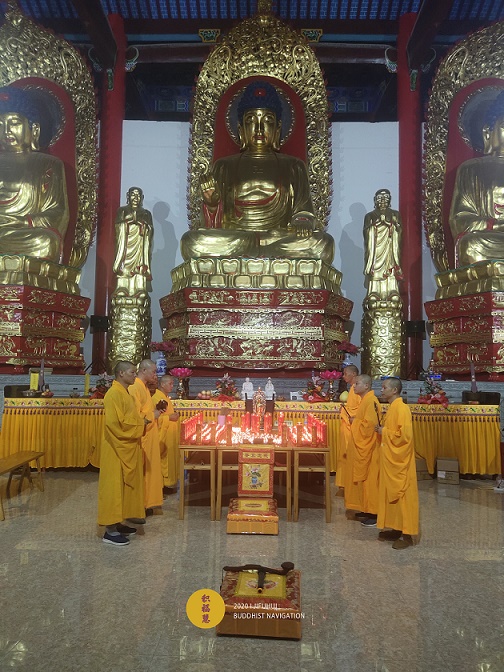 明日燃灯佛圣诞!积福慧供灯、供水共修正在进行中…… 明日燃灯佛圣诞!积福慧供灯、供水共修正在进行中……