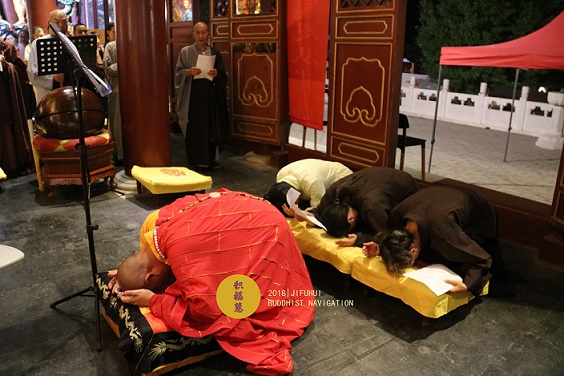 明日准提菩萨圣诞，积福慧供灯共修正在进行中……