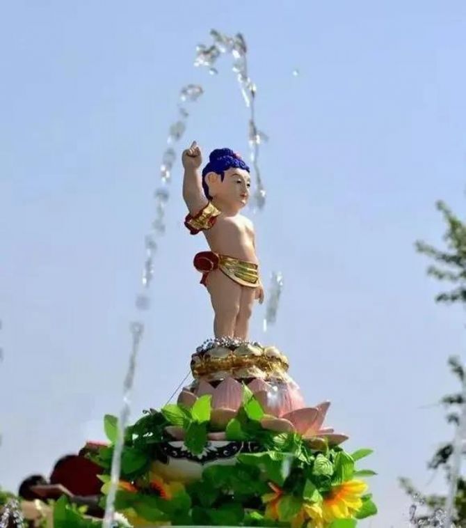 浴佛节_|_今日恭迎释迦牟尼圣诞!普天同庆,共沐佛恩! 浴佛节_|_今日恭迎释迦牟尼圣诞!普天同庆,共沐佛恩!