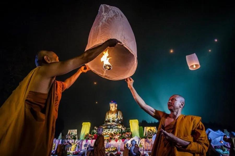 卫塞节_|_殊胜佛吉祥日!佛恩浩瀚,普天同庆! 卫塞节_|_殊胜佛吉祥日!佛恩浩瀚,普天同庆!