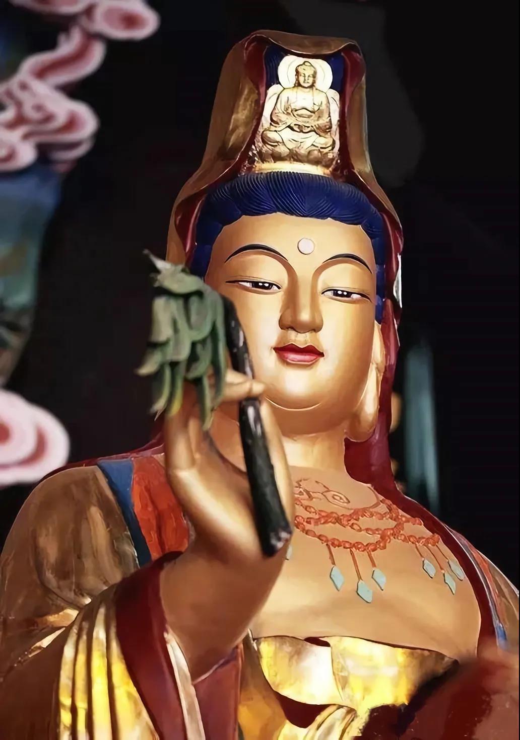 今日恭迎观世音菩萨成道日!慈航普渡,令众生离苦得乐! 今日恭迎观世音菩萨成道日!慈航普渡,令众生离苦得乐!