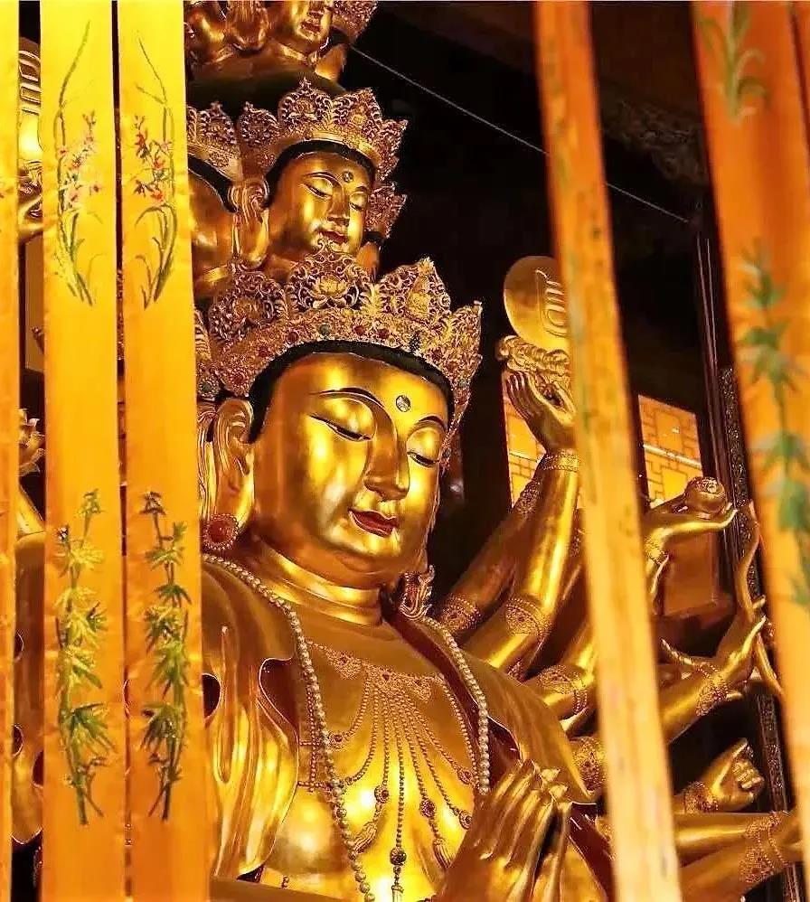 今日恭迎观世音菩萨成道日!慈航普渡,令众生离苦得乐! 今日恭迎观世音菩萨成道日!慈航普渡,令众生离苦得乐!